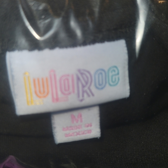 Lularoe Athletica classic tshirt size medium - Picture 6 of 6